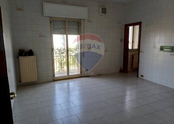 Stanza vuota - Appartamento C/so Kennedy
 
198, Chiaramonte Gulfi - foto 8