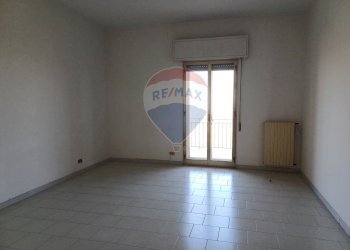 Stanza vuota - Appartamento C/so Kennedy
 
198, Chiaramonte Gulfi - foto 9