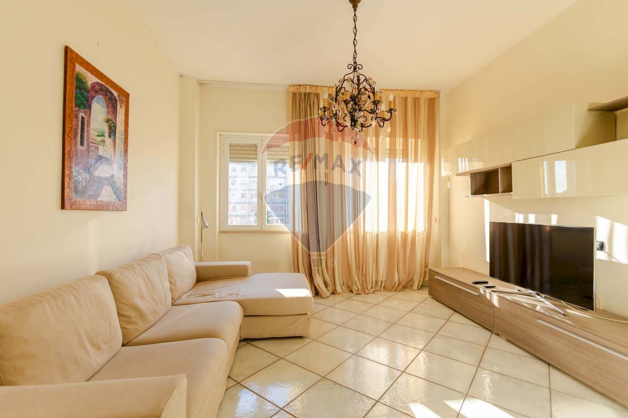 Soggiorno - Quadrilocale Via Lago Di Monticchio
 
G/6, Taranto - foto 1