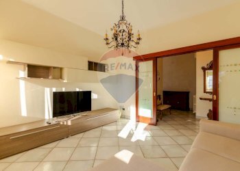 Soggiorno - Quadrilocale Via Lago Di Monticchio
 
G/6, Taranto - foto 2