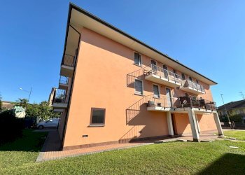 Foto 19 - Trilocale Via Giuseppe Verdi
 
19, Borgo Veneto - foto 19