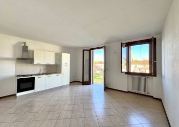 Foto 2 - Trilocale Via Giuseppe Verdi
 
19, Borgo Veneto - foto 2