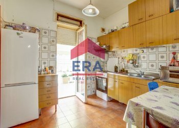 Cucina attuale - Quadrilocale Via Napoli
 
10, Ladispoli - foto 13