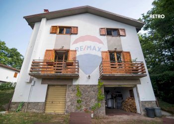 FACCIATA - Villa VIA POGGIO SAN DONATO
 
10, Santa Fiora - foto 4