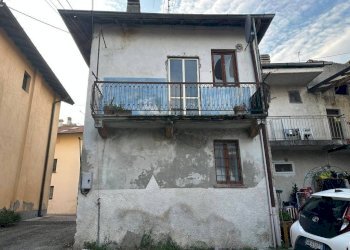 Facciata - Casa indipendente via San Gaudenzio e Biagio, 32, Mornago - foto 7