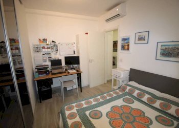 Camera da letto - Bilocale via Loano, Genova (zona Pegli) - foto 11