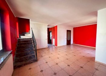 Interno palazzo - Villa via Enrico Berlinguer, 4, Trofarello - foto 4