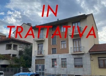 Facciata - Stable - Palace via Andrea Sansovino, 288, Torino - photo 1