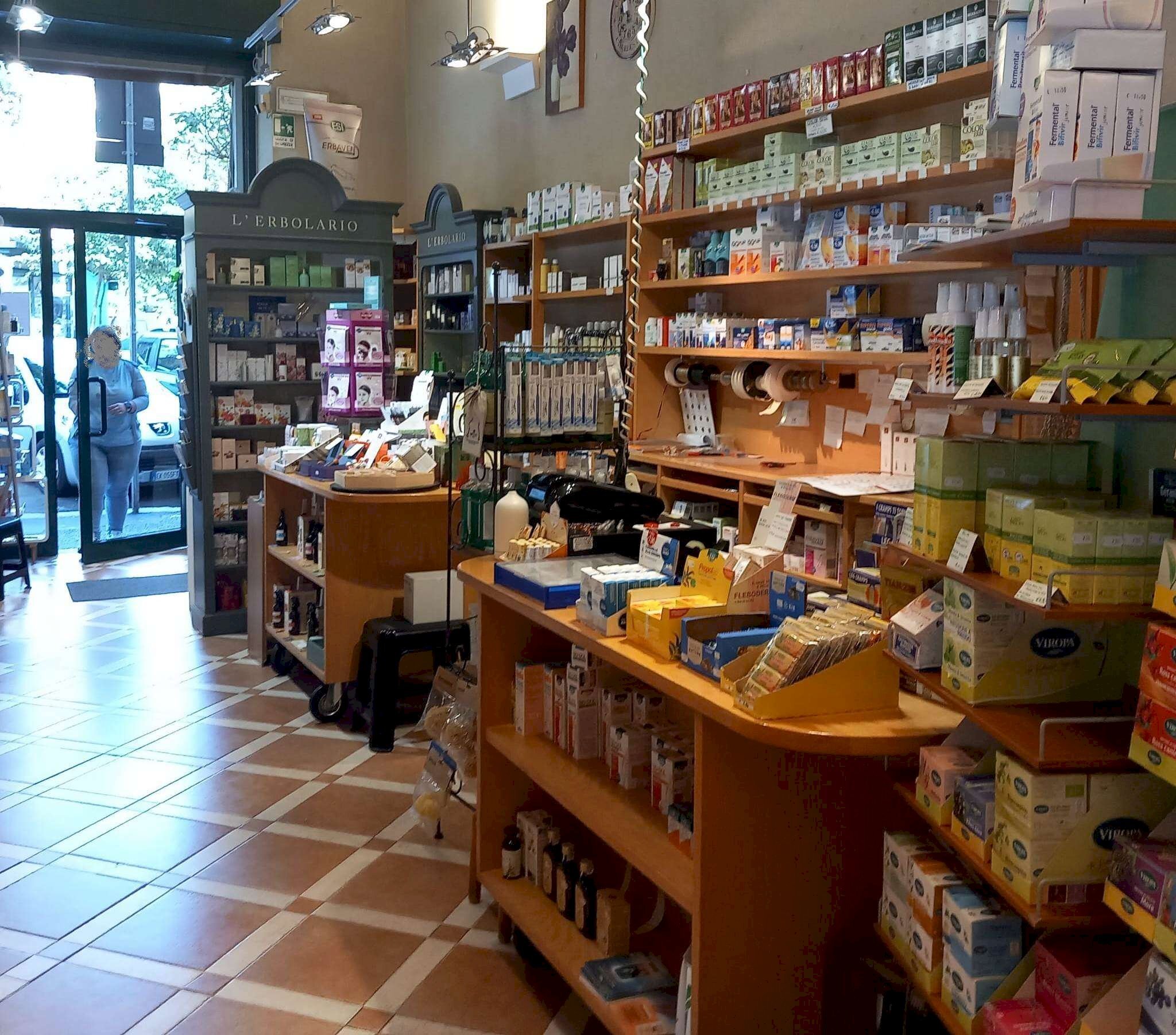 negozio locale commerciale in locazione genova sa - Negozio piazza Giovanni Martinez, Genova (zona San Fruttuoso) - foto 2