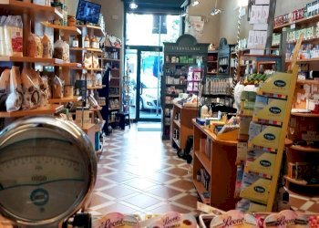 negozio locale commerciale in locazione genova sa - Negozio piazza Giovanni Martinez, Genova (zona San Fruttuoso) - foto 3