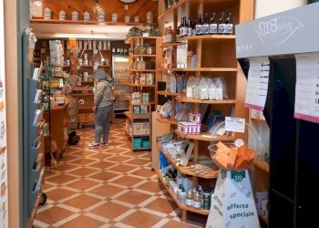 negozio locale commerciale in locazione genova sa - Negozio piazza Giovanni Martinez, Genova (zona San Fruttuoso) - foto 4