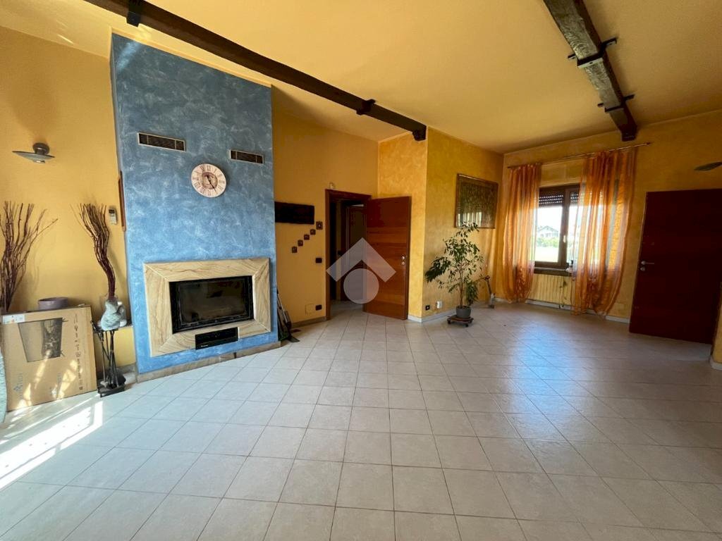 Casa semi indipendente Via Gamberi, San Francesco al Campo - foto 1