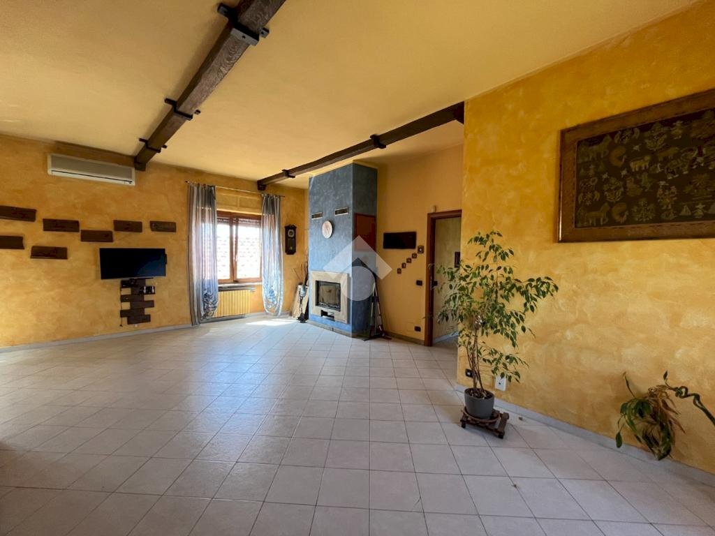 Casa semi indipendente Via Gamberi, San Francesco al Campo - foto 2