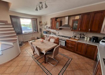 Villa Via circonvallazione, Gassino Torinese - photo 2