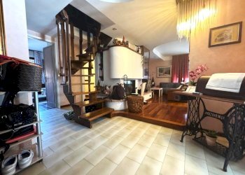 Appartamento via Tour De Grange, 15, Chatillon - foto 2