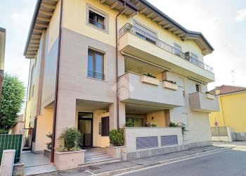 Two-room apartment Via Piave, Senago - photo 1