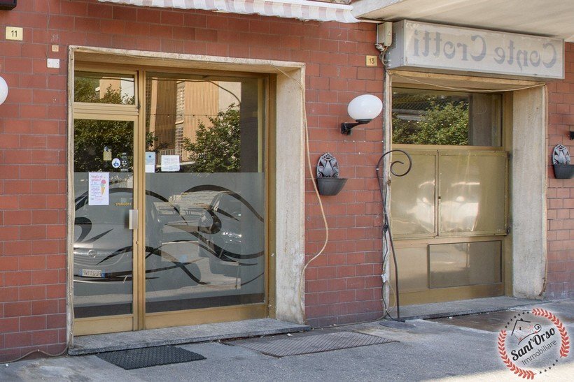 Shop viale e. conte crotti, Aosta - photo 1