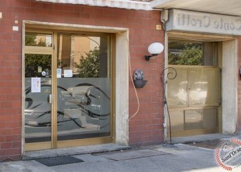 Negozio viale e. conte crotti, Aosta - foto 1