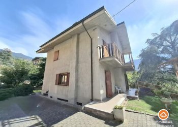 Villa via Martiri della Libertà 17, Saint-Vincent - photo 2