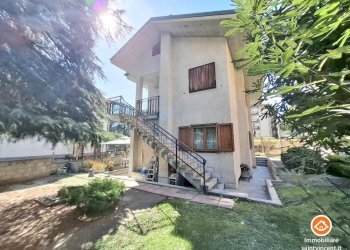 Villa via Martiri della Libertà 17, Saint-Vincent - photo 3