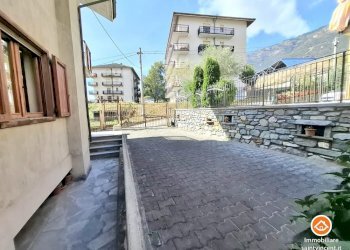 Villa via Martiri della Libertà 17, Saint-Vincent - photo 4