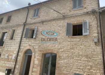 Foto 1 - Independent house Fabriano - photo 1