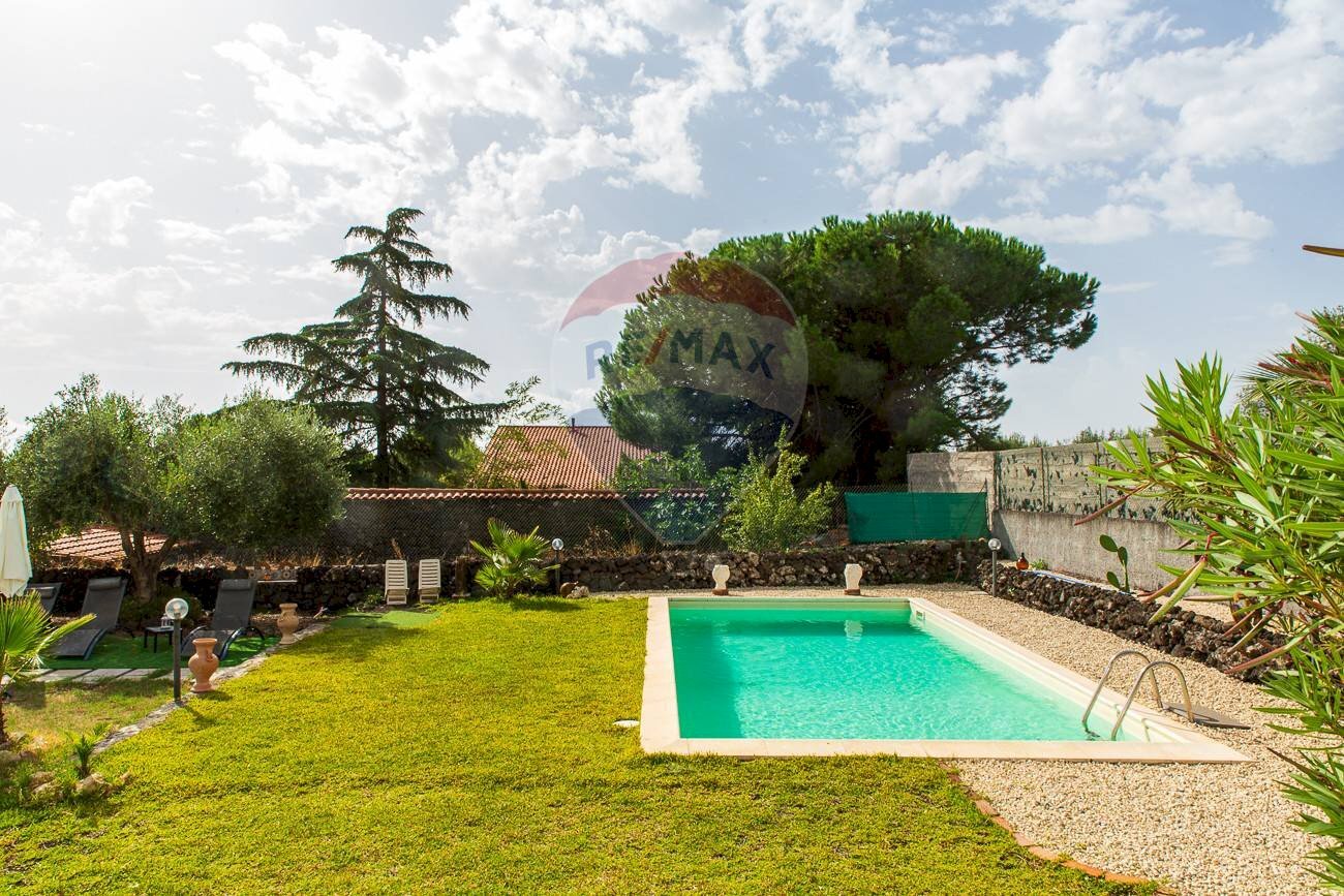 Piscina - Villa Via Ragalidda
 
25, Nicolosi - photo 2