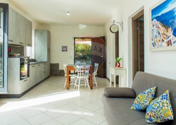 Sala da pranzo - Villa Via Ragalidda
 
25, Nicolosi - foto 28