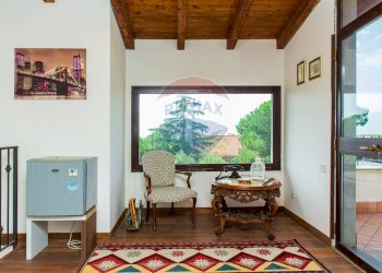 Sala da pranzo - Villa Via Ragalidda
 
25, Nicolosi - foto 43