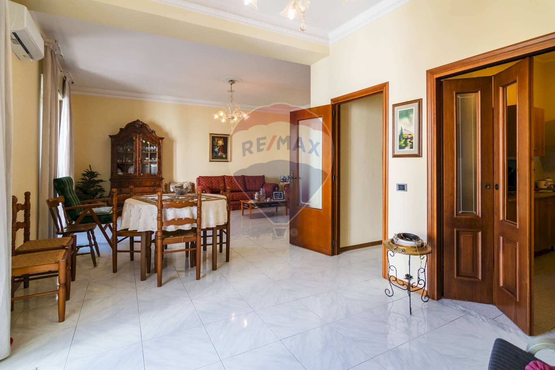 Sala da pranzo - Apartment VIA MADONNA DELLA SCALA
 
15, Paterno - photo 1