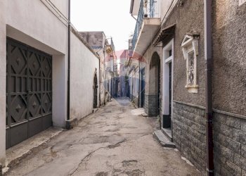 Edificio all\'aperto - Appartamento VIA MADONNA DELLA SCALA
 
15, Paterno - foto 4