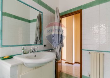 Bagno - Appartamento VIA MADONNA DELLA SCALA
 
15, Paterno - foto 19
