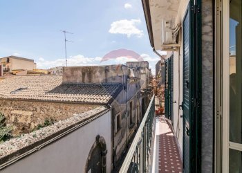 Balcone - Appartamento VIA MADONNA DELLA SCALA
 
15, Paterno - foto 27