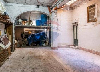 Dispensa di stoccaggio - Appartamento VIA MADONNA DELLA SCALA
 
15, Paterno - foto 32