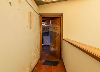 Hall / corridoio - Attico VIA MADONNA DELLA SCALA
 
15, Paterno - foto 20