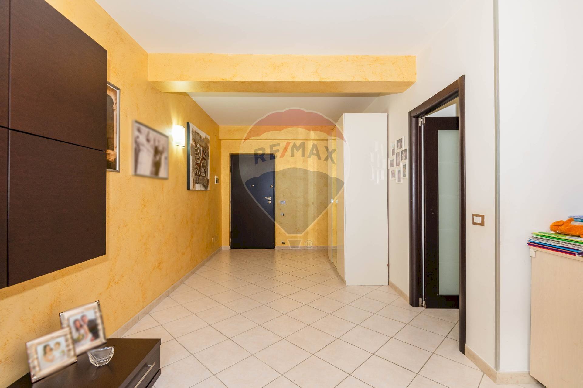 Hall / corridoio - Trilocale Via Agnone
 
128, Lentini - foto 1