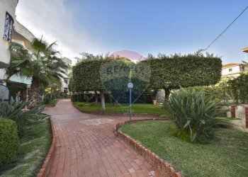 Foto 37 - Appartamento VIA LIVORNO
 
103, Aci Castello - foto 37