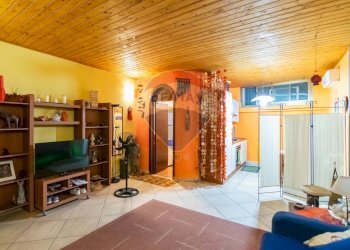 Soggiorno - Monolocale Via Livorno
 
51, Aci Castello - foto 3