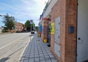 Edificio all\'aperto - Locale Commerciale Via Angelita
9, Recanati - foto 4