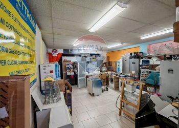 Dispensa di stoccaggio - Locale Commerciale Via Angelita
9, Recanati - foto 14