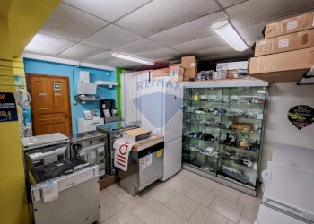 Dispensa di stoccaggio - Locale Commerciale Via Angelita
9, Recanati - foto 21