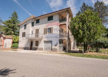 Casa all\'aperto - Trilocale contrada esinante
 
4, Apiro - foto 2