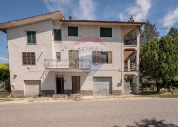 Casa all\'aperto - Trilocale contrada esinante
 
4, Apiro - foto 1