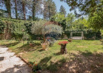 Giardino - Trilocale contrada esinante
 
4, Apiro - foto 4