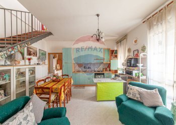 Sala da pranzo - Three-room apartment VIA GRAMSCI
 
80, Nocera Inferiore - photo 4