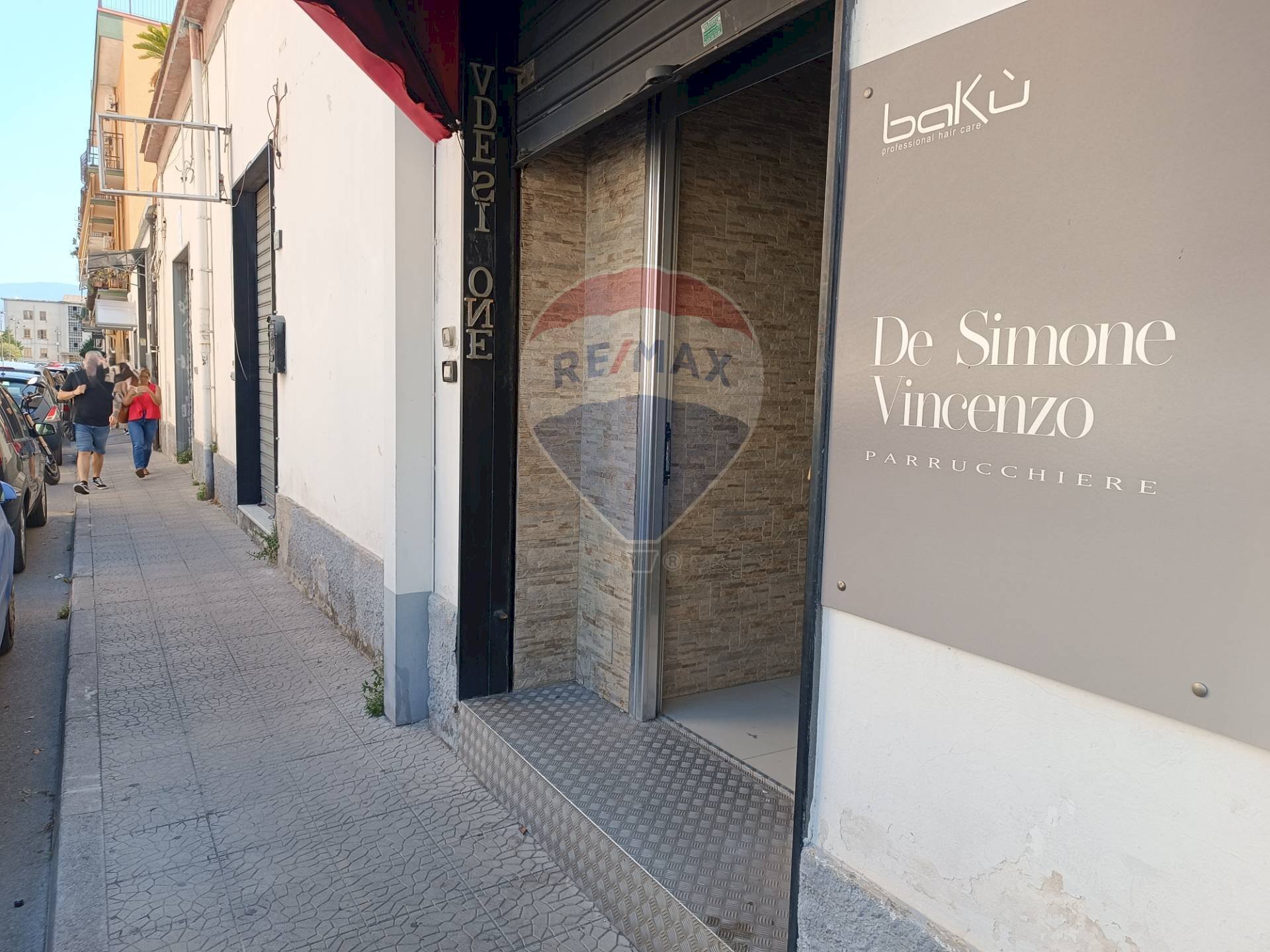 Edificio all\'aperto - Locale Commerciale Via Salvatore Giordano
 
10, Nocera Inferiore - foto 2