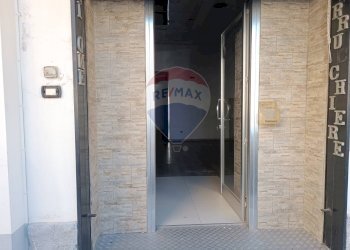 Non correlato - Locale Commerciale Via Salvatore Giordano
 
10, Nocera Inferiore - foto 1