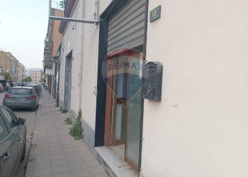 Edificio all\'aperto - Locale Commerciale Via Salvatore Giordano
 
12, Nocera Inferiore - foto 4