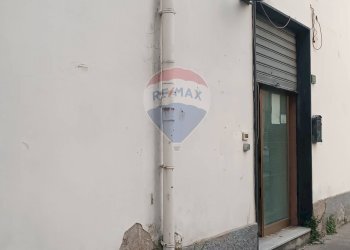 Edificio all\'aperto - Locale Commerciale Via Salvatore Giordano
 
12, Nocera Inferiore - foto 6