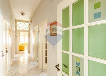 Hall / corridoio - Four-room apartment via garibaldi
 
16, Pagani - photo 22